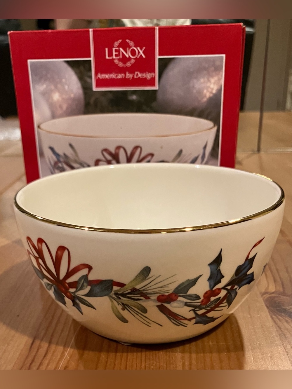 NEW Lenox 847254 Winter Greetings 5” Bowl with Red Holly and Gold Trim Porcelain